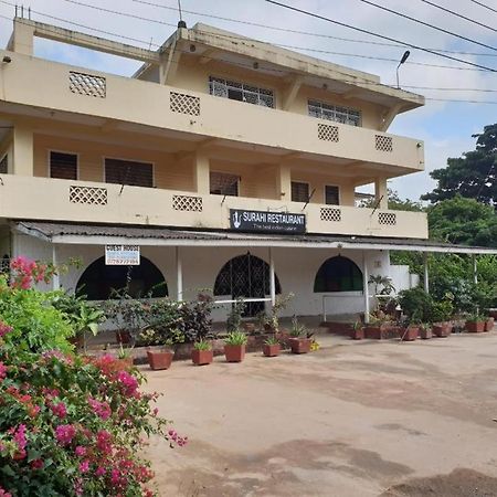 Surahi Restaurant & Guest House ماليندي المظهر الخارجي الصورة